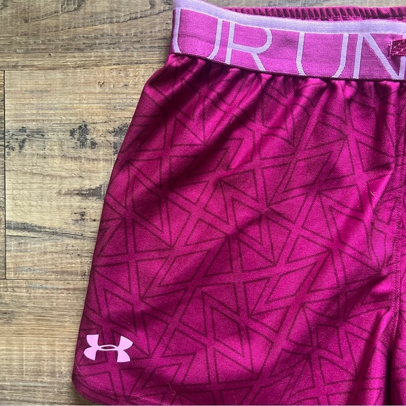Under Armour Girls Pink Purple Geometric Print Athletic Running Shorts Size YLG - Picture 2 of 3